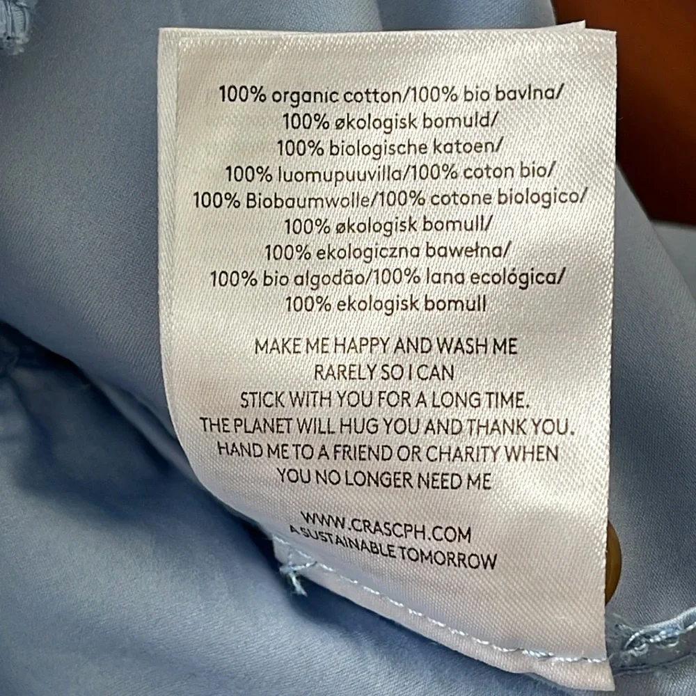 crās Ruffled Back Button Top - Picture 7 of 10